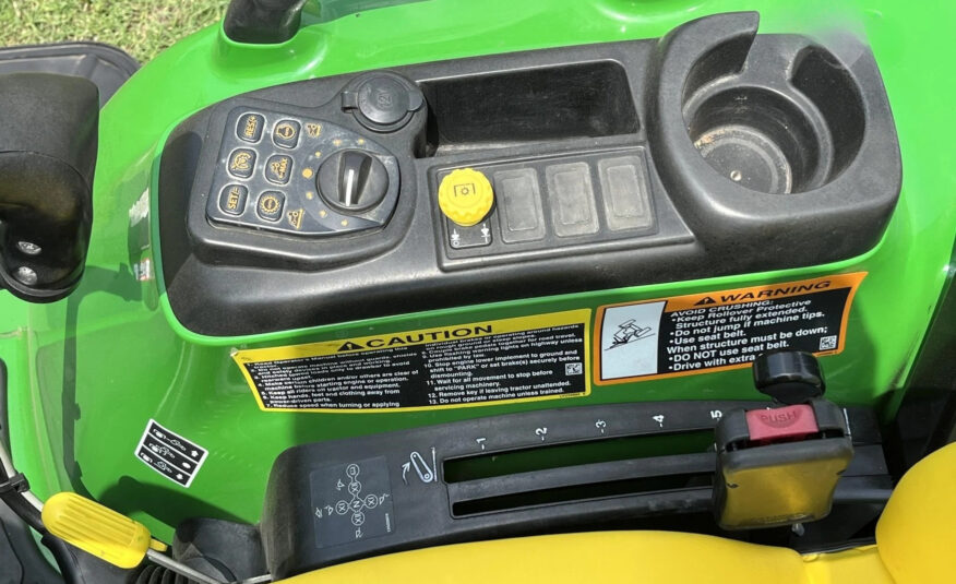 2018 John Deere 3046R