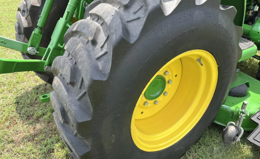 2018 John Deere 3046R