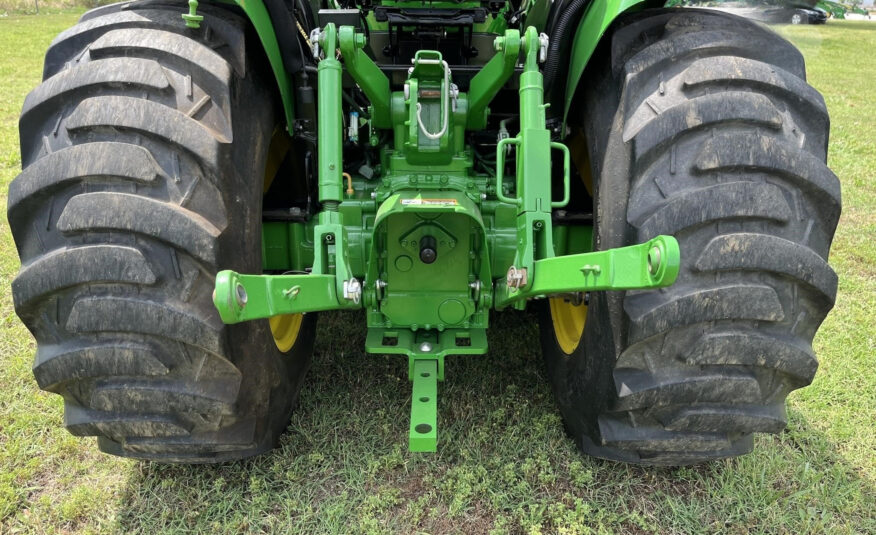 2018 John Deere 3046R